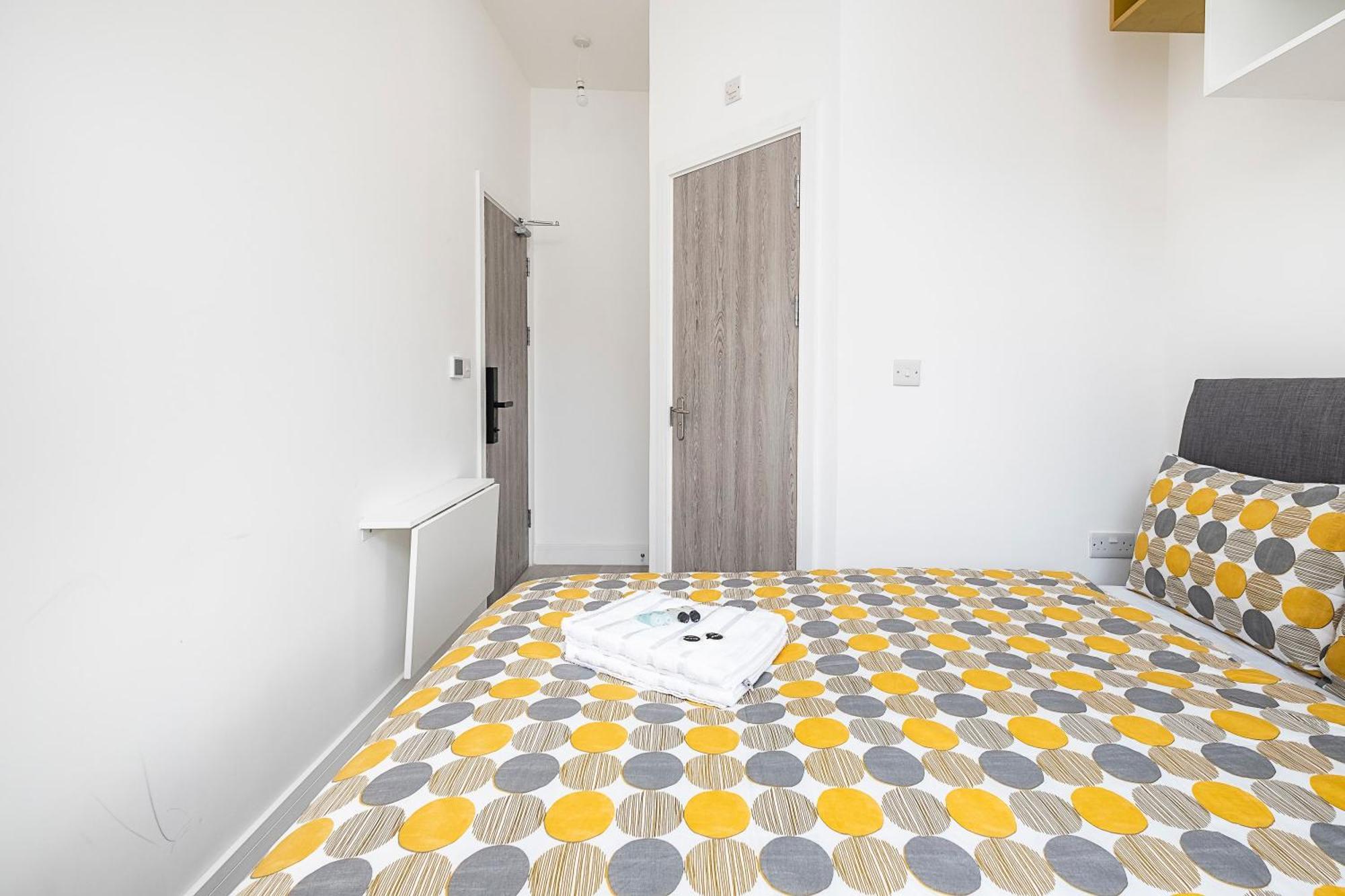 Victorian Beauty With Private Toilet And Shower Near Tube Station Londra Esterno foto